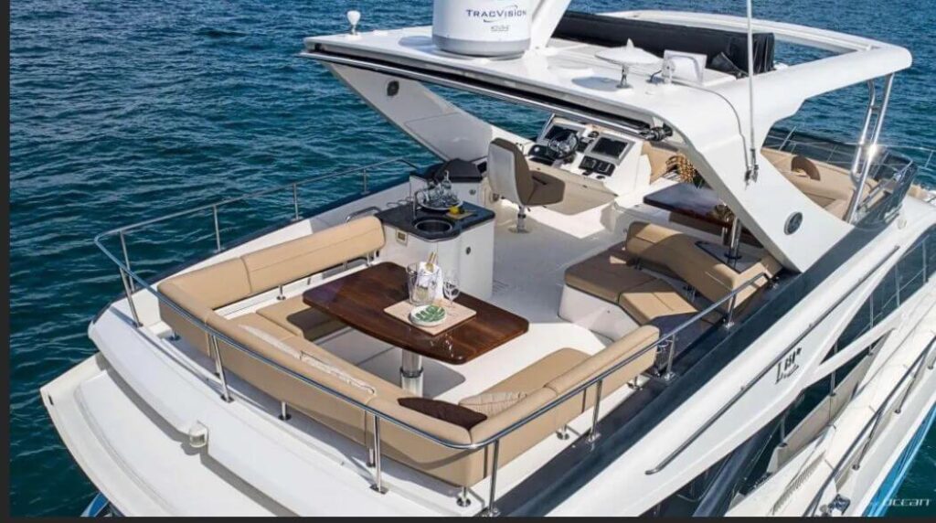 caribbean cruise miami to bahamas outdoor seating area