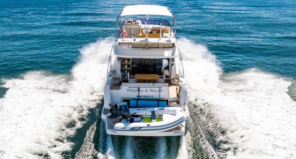 yacht excursions from miami to the Bahamas